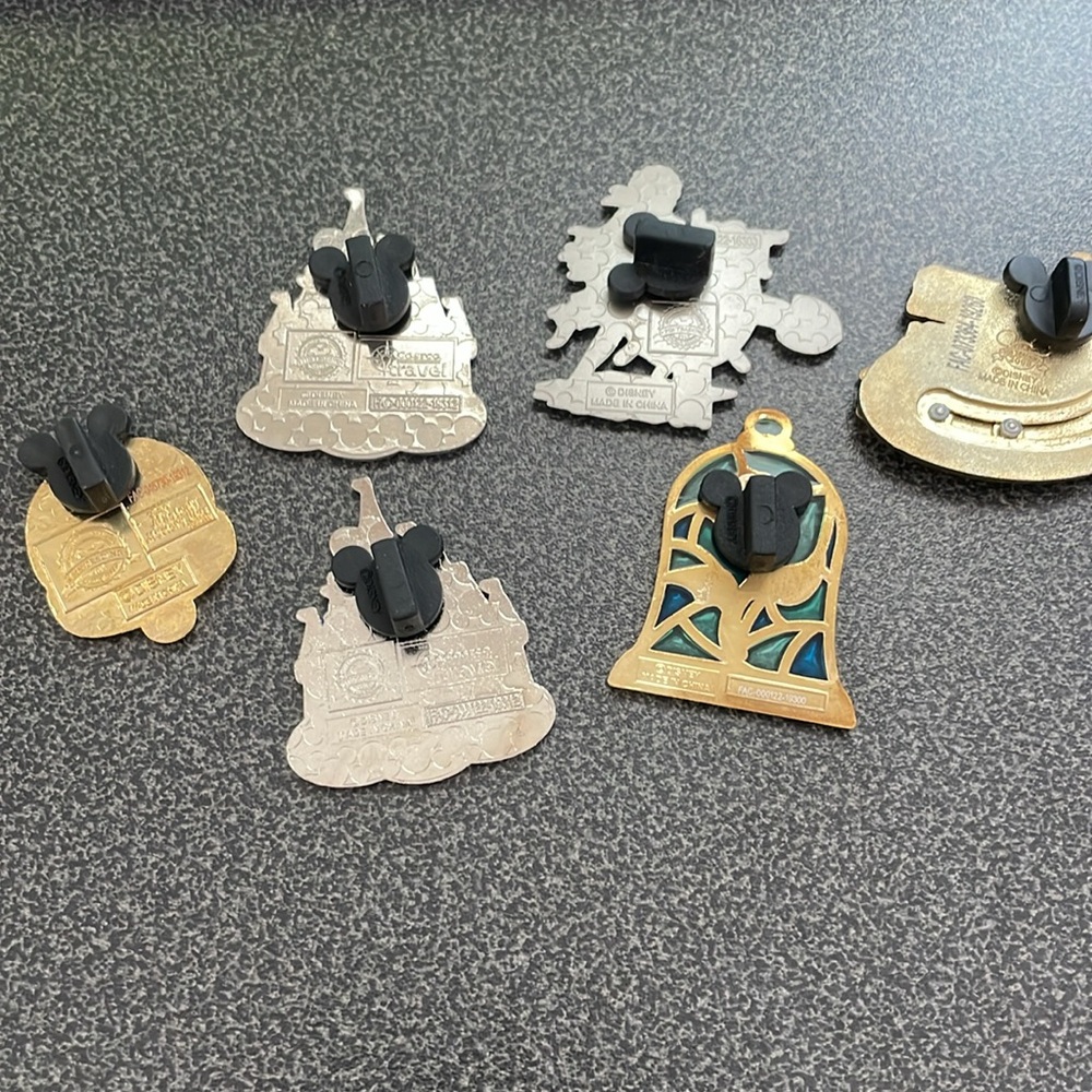 Bundle of 6 Disney Pins - Picture 7 of 7
